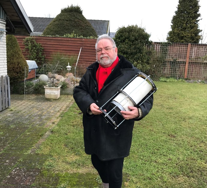 Tonny Sander Holm med renseenhed til røgfilter Proces Sander